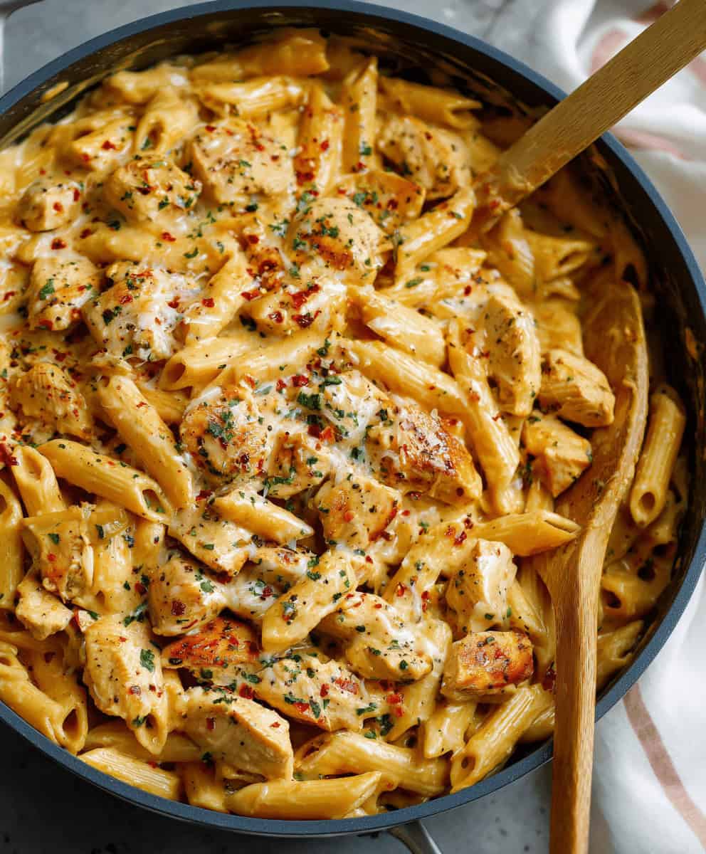 One Pot Cheesy Chicken Pasta